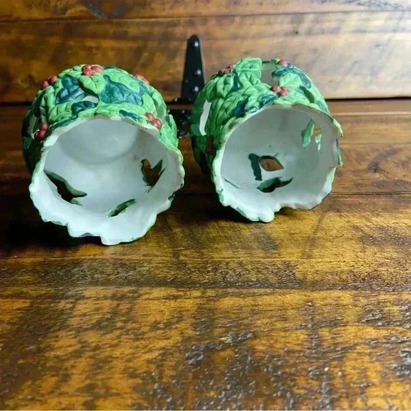 2 Hand painted Holly Tealight Holders - Picture 3 of 8